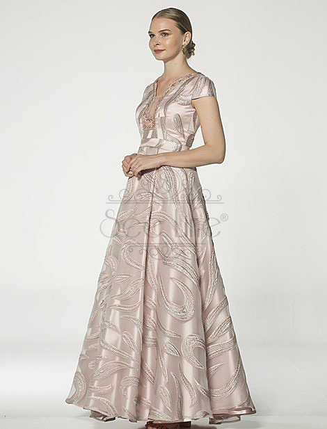 Розовое жаккардовое вечернее платье  с короткими рукавами